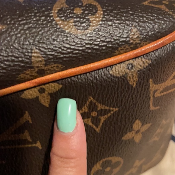 Used but in great condition show signs of wear .. - Picture 6 of 13